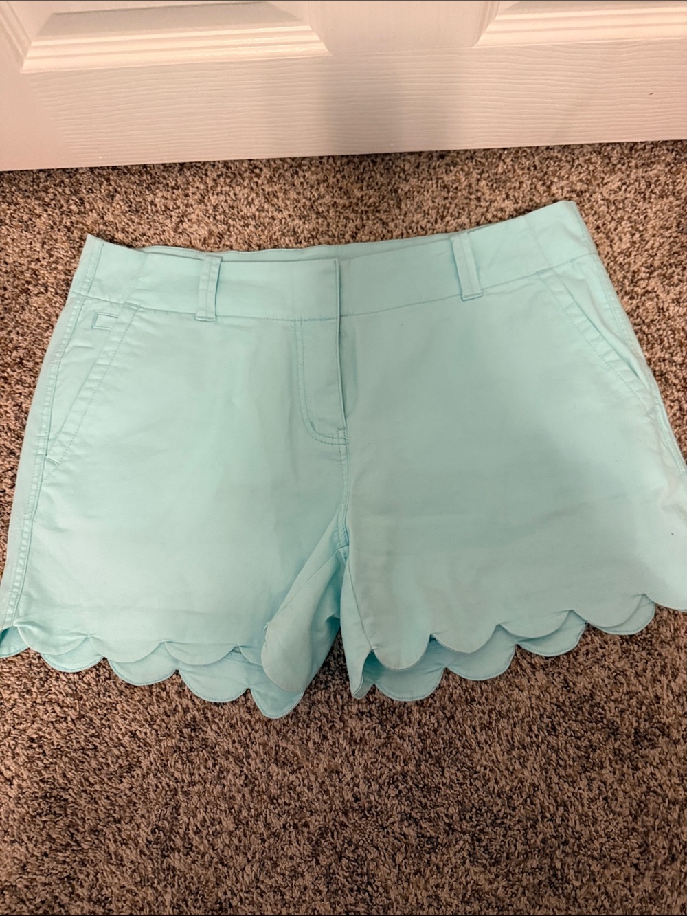 Vineyard Vines Women’s Scallop Hem Casual Shorts - Mint
